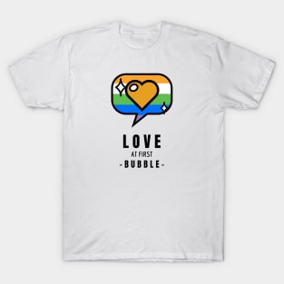 Love at first bubble - soap T-Shirt